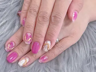 ミディアム Nina's nailのネイルデザイン