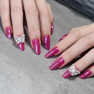 ネイル NEO Beauty Salon所属・𝐍𝐄𝐎 𝐉𝐔𝐑𝐈のネイルデザイン