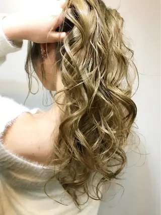 ロング カラー ✨ハイトーン✨透明感 ✨生神　優季のヘアスタイル