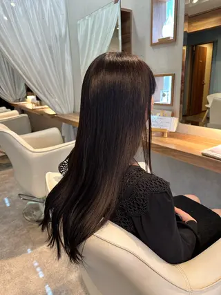 ロング カラー 佐藤 結衣のヘアスタイル