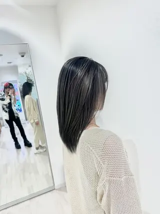 セミロング カラー Re:st所属・Miyavi/カラー ショートボブのヘアスタイル