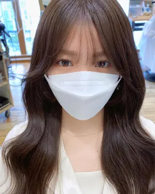 セミロング カラー On所属・顔まわりカット🌟 くびれヘア/寺門遥輝のヘアスタイル