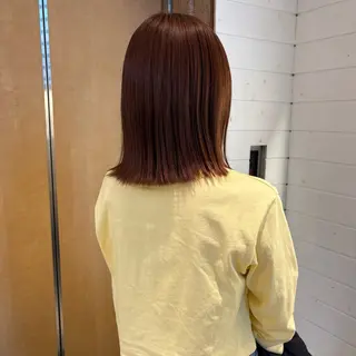 ミディアム カラー mina / 透明感ベージュカラーのヘアスタイル