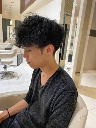 メンズ メンズパーマ特化 福岡正真のヘアスタイル