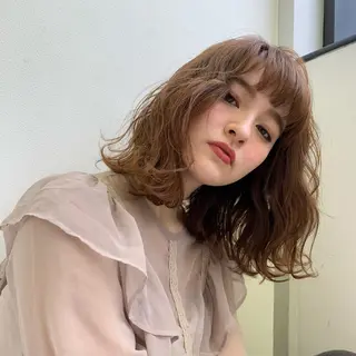 ミディアム AVANCE京橋所属・ハイトーンヘア/ 島崎　タクミのヘアスタイル