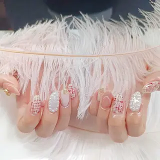 ネイル YUYI.nail salon所属・Mi Naのネイルデザイン