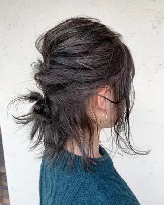 セミロング シールエクステ/ ハイトーンカラーのヘアスタイル