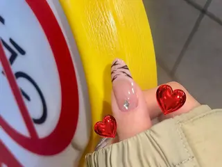 ネイル ki🍒🍒 ki ツルツルネイルのネイルデザイン
