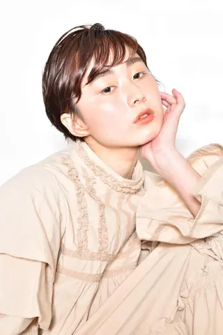 ショート カラー パーマ AND THE BRICKS所属・AND THE BRICKS北川珠紀の眉毛・アイブロウイメージ