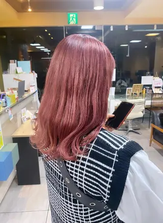セミロング カラー ヘアアレンジ HAIRSALONLOOP所属・川上 麻梨阿のヘアスタイル