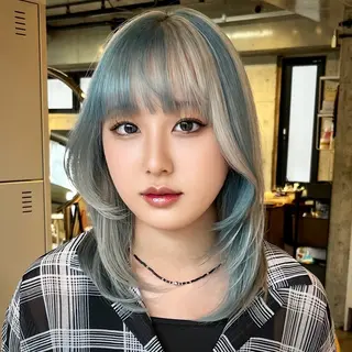 セミロング カラー ウルフとデザイン カラーの神のヘアスタイル