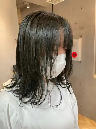 セミロング カラー しのはら まどかのヘアスタイル