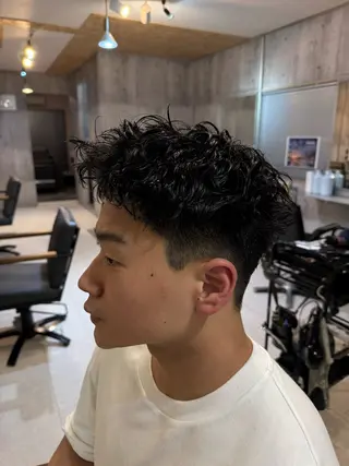 ショート パーマ メンズ 坂井 琉生のヘアスタイル