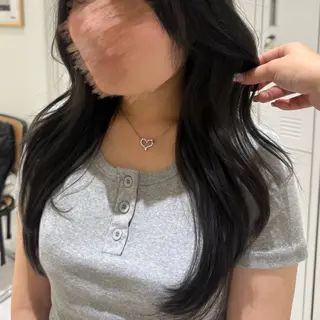 ロング カラー Zina天神🌻田中 愛香のヘアスタイル