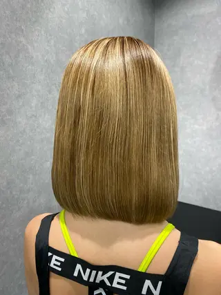 ミディアム 岩崎 恵実のヘアスタイル