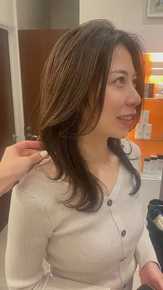 ロング カラー 平 有理のヘアスタイル