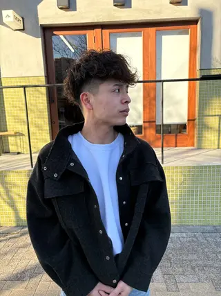 ショート パーマ メンズ 五十嵐 雄毅のヘアスタイル