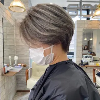 ショート カラー パーマ ヘアアレンジ メンズ キッズ ネイル マツエク・マツパ ハイライト、レイヤー カット/西梅田/中西のヘアスタイル