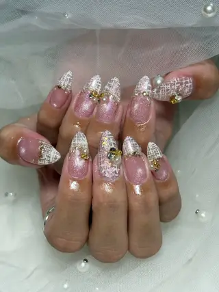 ネイル ✴︎ Delightのネイルデザイン