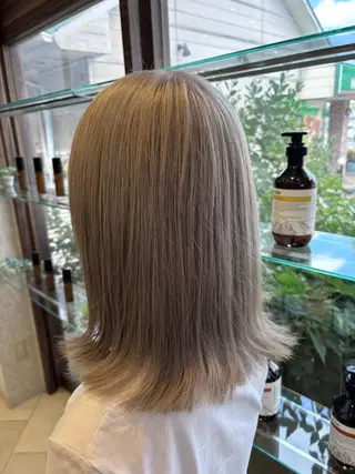 ミディアム カラー BALANCE bell所属・BALANCE bell / 爽晴のヘアスタイル