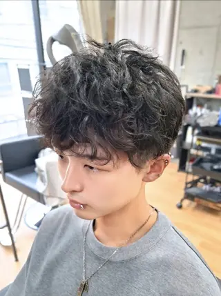 ショート パーマ CREATION所属・Artist 和田 エスケのヘアスタイル