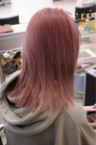 セミロング カラー Lute所属・ミタニ ナギサのヘアスタイル