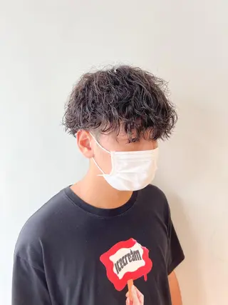 ショート パーマ メンズ メンズカット曲がる 縮毛矯正佐々木タクマのヘアスタイル