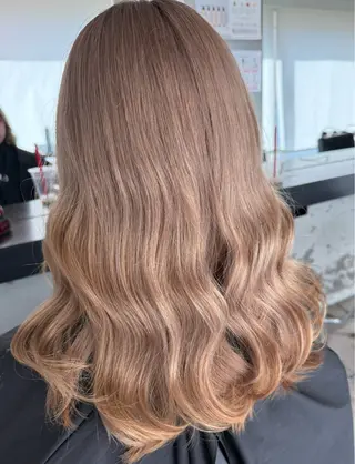 カラー WELLY  TOKYO所属・🌈レイヤーカット/ ハイトーン🌈タクマのヘアスタイル