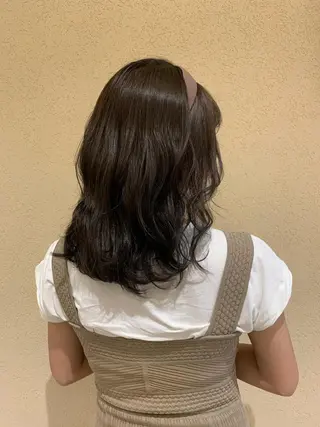 ミディアム カラー シャドールーツ美容師 篠原康太のヘアスタイル