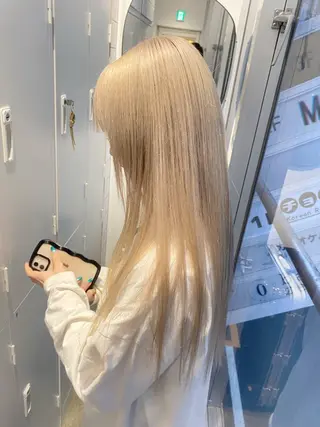 セミロング カラー SALOWIN新宿三丁目【サロウィン】所属・レイヤー🔶髪質改善 🔶透明感カラー青木のヘアスタイル