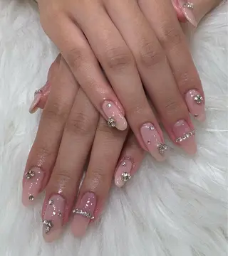 ネイル シオリ 🎀のネイルデザイン