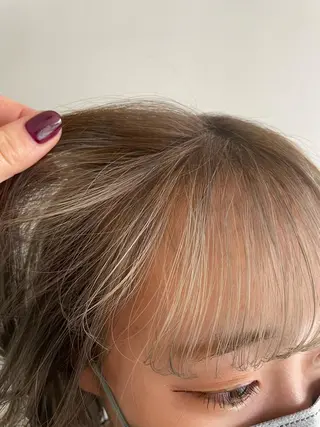 カラー 大賀 チサトのヘアスタイル