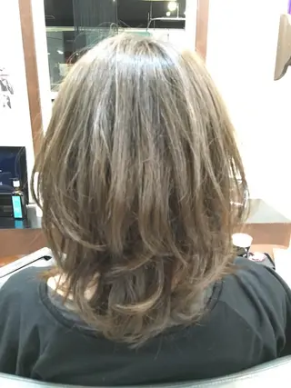 ショート ミディアム セミロング ロング カラー パーマ ヘアアレンジ メンズ キッズ ネイル まつエク MODEK's阿倍野 伊藤サダキのヘアスタイル