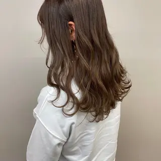 ミディアム カラー ハルナ /ボブカットモデルのヘアスタイル