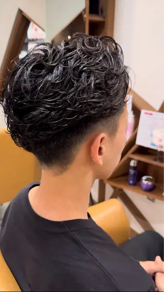パーマ 渡邉 秀輔のヘアスタイル