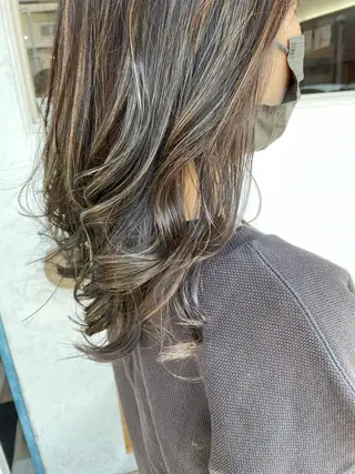 セミロング 正分 真美のヘアスタイル