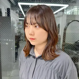 ミディアム カラー ブリーチなし/レイヤ ー特化🌈Tommyのヘアスタイル