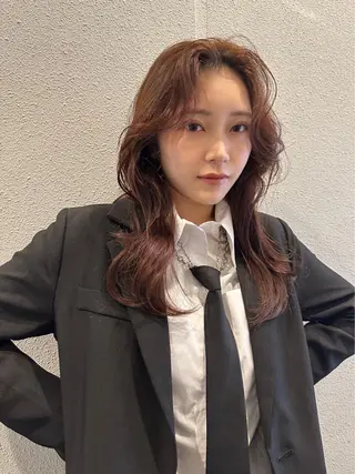 ミディアム レイヤー/ブリーチ ♥️【木坂 桃歌】のヘアスタイル