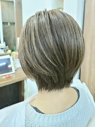 ショート カラー 【大宮】デザイナー Anne 諳 アンのヘアスタイル
