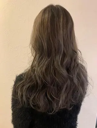 カラー botan🪷☆*。 レ ナのヘアスタイル