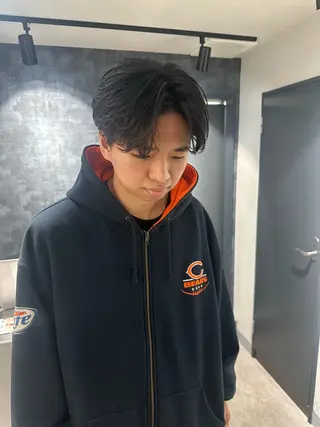 ミディアム パーマ メンズ SALOWIN 原宿 iori所属・💈センターパート パーマ特化💈雄太のヘアスタイル