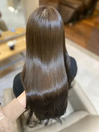 ロング AKANE 【zina新宿】のヘアスタイル