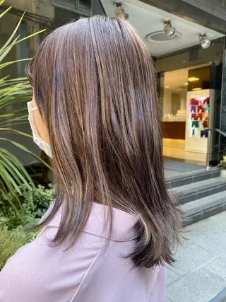 セミロング カラー 🌈haru🌻 藤沢ハイトーン🌈のヘアスタイル