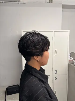 ショート パーマ カネコ ノノカのヘアスタイル