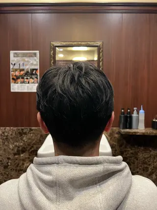 ミディアム メンズ ヒロ銀座バーバーショップ丸の内所属・秋山 琳太のヘアスタイル