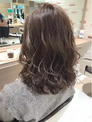セミロング 新宿 木下拓哉のヘアスタイル