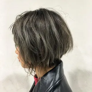 ショート カラー ハイトーン/ブリーチ 八重津 晃輔のヘアスタイル