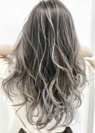 カラー 藤田 義剛のヘアスタイル