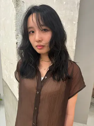 ロング the hinc所属・ami/大阪/暖色 /レイヤーカットのヘアスタイル