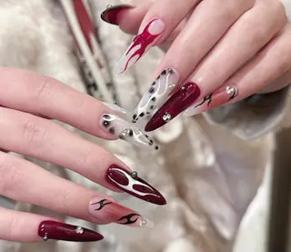 ネイル Pure&Rich Nailのネイルデザイン